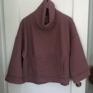 Lucy activewear swing sweat top